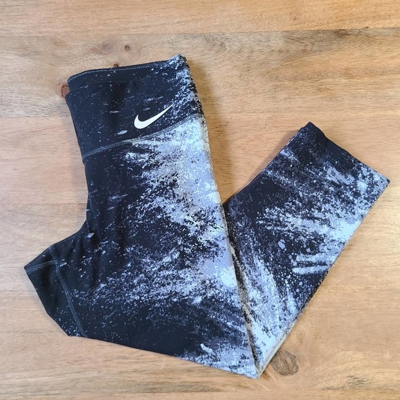 Nike Pants - Nike Marble Paint Printed Cropped Workout Leggings